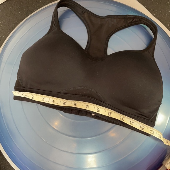 Old Navy black sport bra with mesh detail - Picture 5 of 5